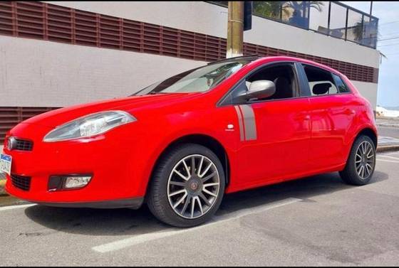 FIAT BRAVO 1.8 SPORTING 16V FLEX 4P AUTOMATIZADO FIAT BRAVO 1.8 SPORTING 16V FLEX 4P AUTOMATIZADO